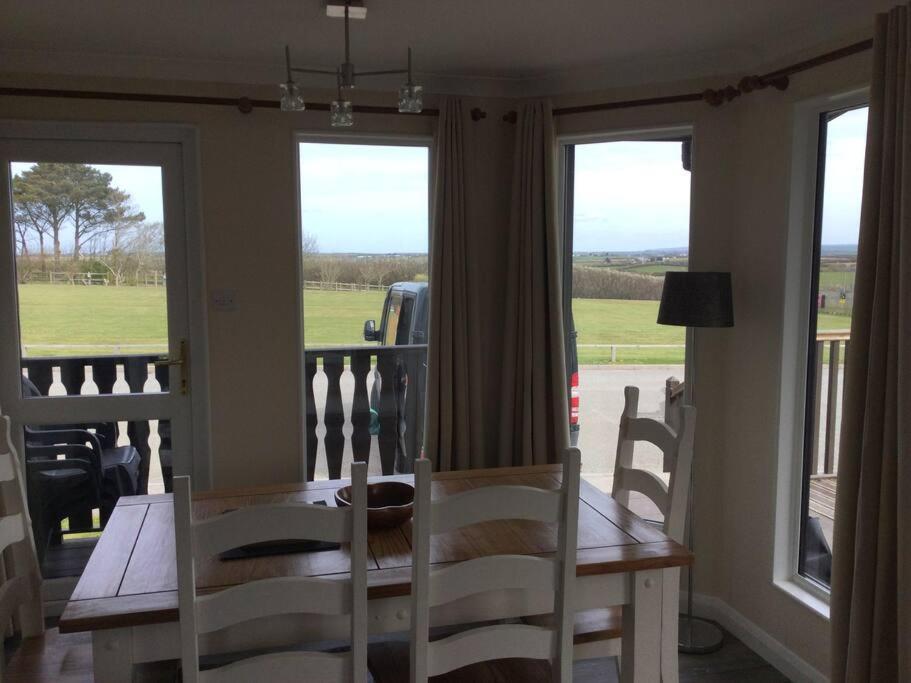 Marios Lodge Padstow Exteriör bild